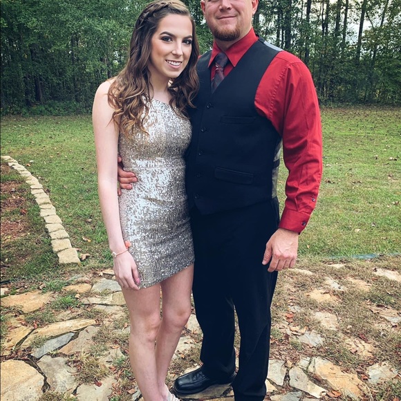 Cocktail or homecoming dress - Picture 4 of 6